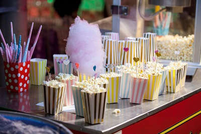 Popcorn machine and cotton candy machine rentals in Milwaukee