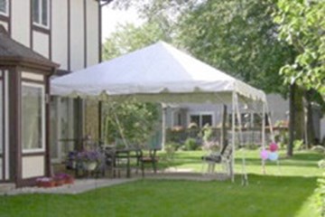 16x16 Free standing frame tent for rent in Milwaukee & Madison Wisconsin