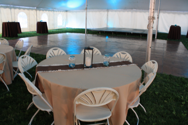 Milwaukee banquet table rental